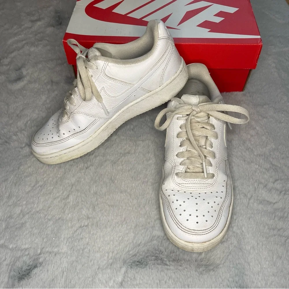 Nike Court Vision Low Top White Sneakers Size 7.5